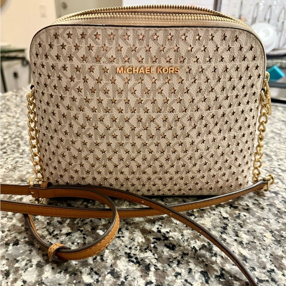 Michael Kors Star Crossbody Bag - Picture 5 of 6